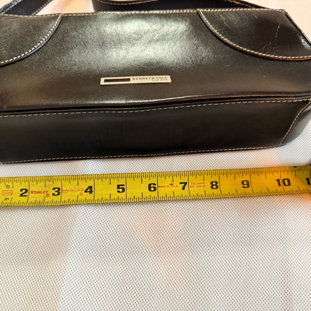 Kenneth Cole Elegant Black Shoulder Bag - Picture 10 of 11